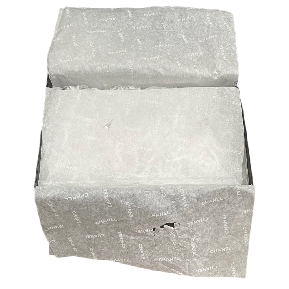 CHANEL White Black Box with Stuffing & Wrapping Paper - Picture 6 of 9